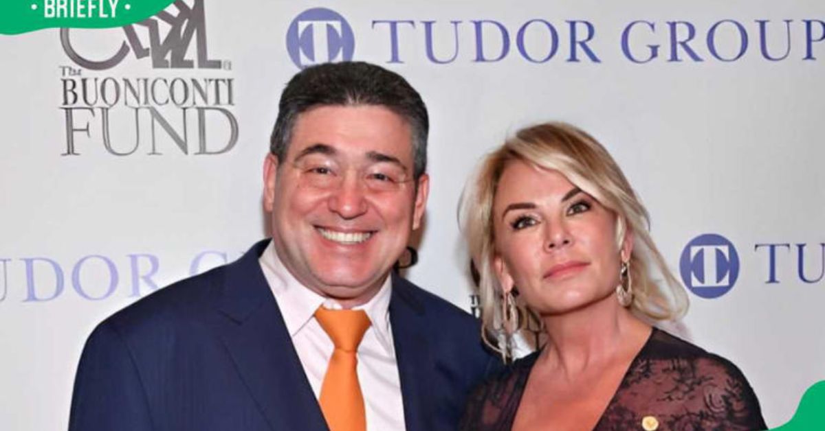 Itzhak Ezratti's Wife: The Woman Behind the Visionary